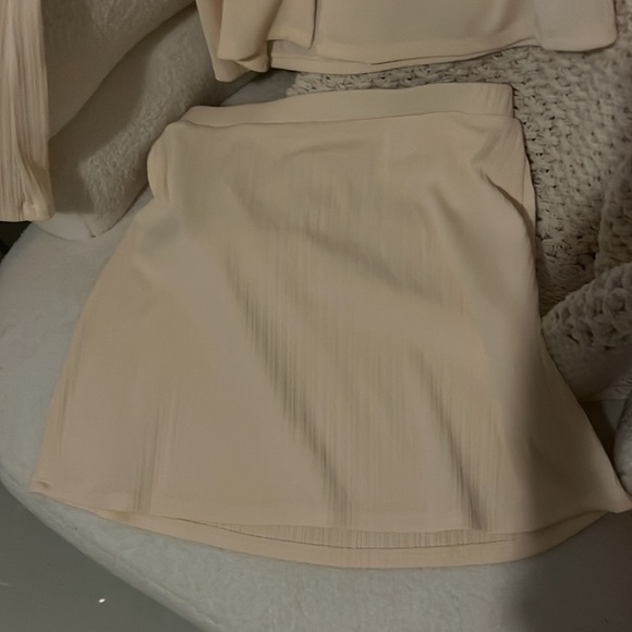 Reformation MILLA KNIT skirt set SIZE SMALL - Picture 6 of 7